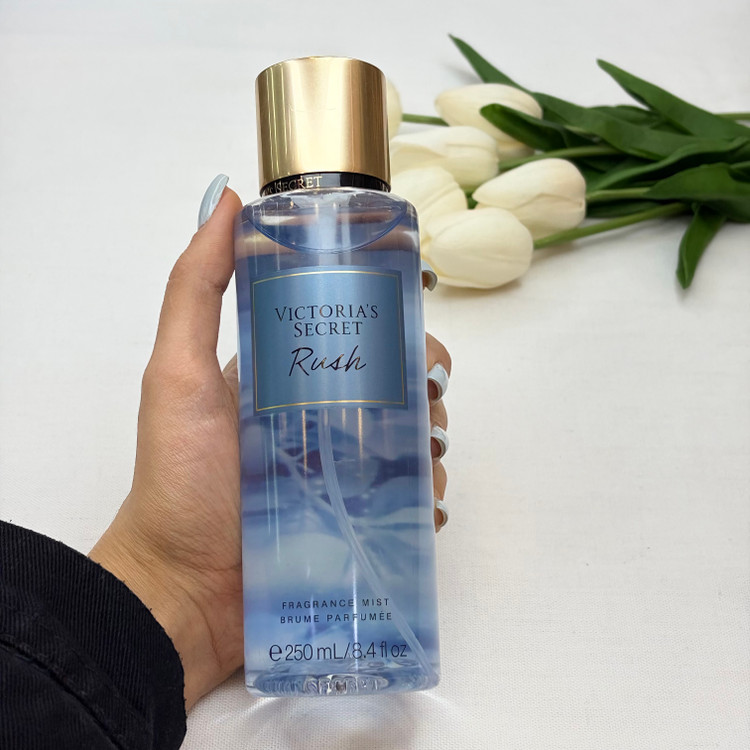 بادی اسپلش 250 میل رایحه میوهای-گلی، جسورانه و کمی کلاسیک مشابه ادکلنGucci Rush ماندگاری بالا 250 میلrush