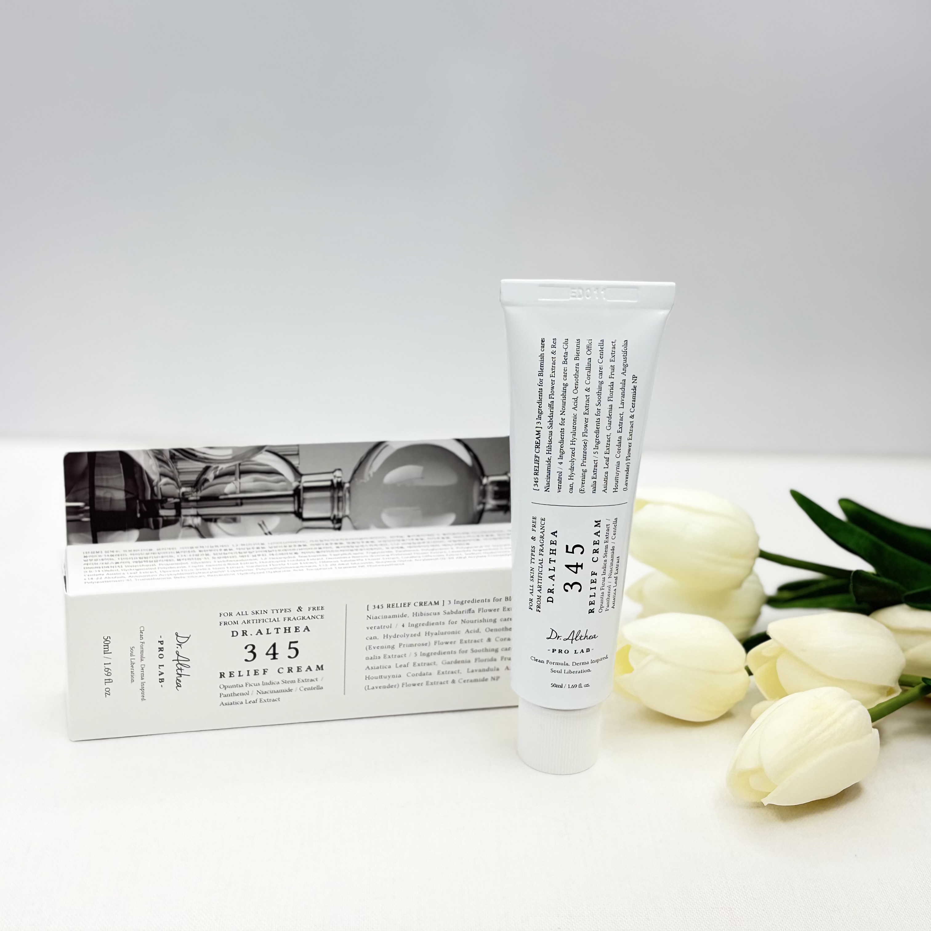 سرم کرمی ترمیم کننده تیوپی مرطوب کننده و آبرسان قوی مناسب انواع پوست و برطرف کننده تدریجی جای جوش لک و جای زخم