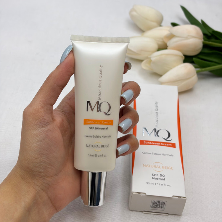 کرم ضد آفتاب SPF50 نرمالnormal ام کیو MQ مدل Creme Solaire Sans Huile بژ طبیعیNatural Beigeمناسب پوست نرمال و خشک55ml