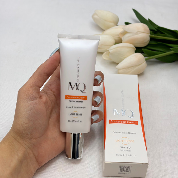 کرم ضد آفتاب SPF50 نرمالnormal ام کیو MQ مدل Creme Solaire Sans Huile بژ روشنLight Beigeمناسب پوست نرمال و خشک55ml
