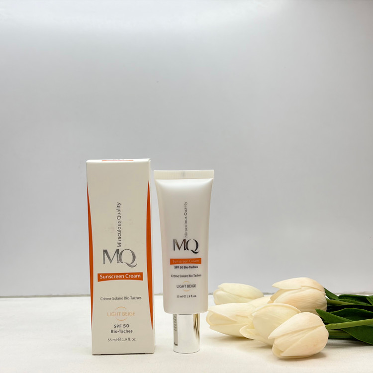 کرم ضد آفتاب SPF50 ضدلک bio-taches ام کیو MQ مدل Creme Solaire Sans Huile لایت بژرنگ بژ روشنLight Beigeمناسب انواع پوست و پوست مستعد لک55ml