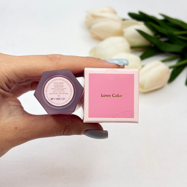رژگونه مایع پد دار رنگ لاو کیک صورتی طبیعی ملایم کیفیت اصلی5 میلLove Cake