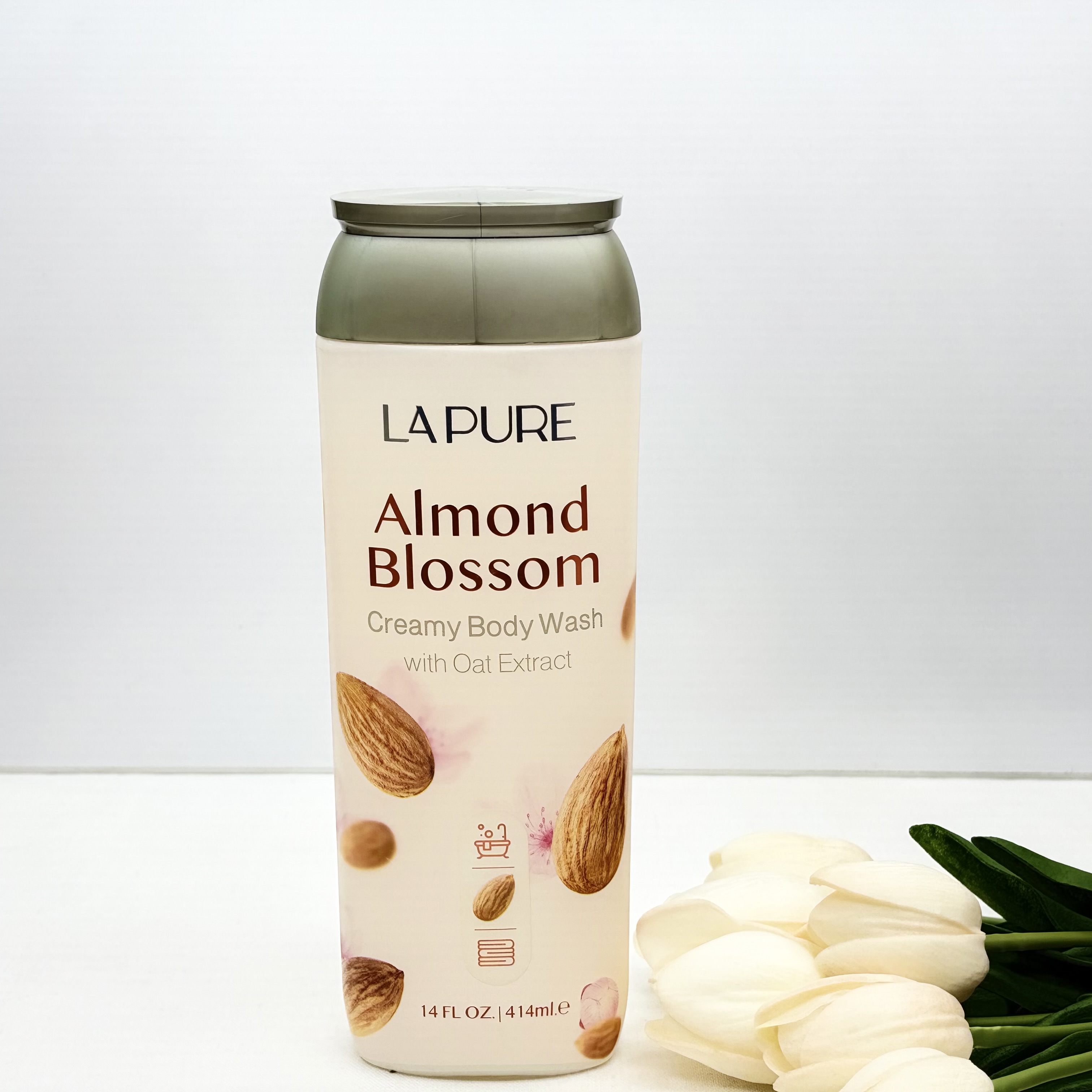 شامپو بدن کرمی آبرسان رایحه Almond Blossom شکوفه بادام و حاوی عصاره جو دوسر LAPURE لپیور ۴۱۴میل