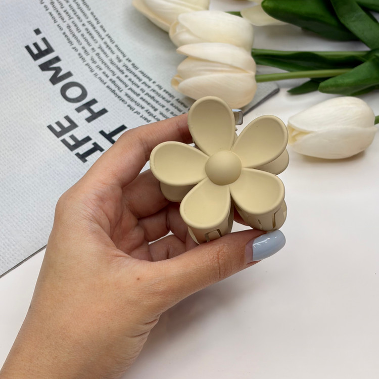 کلیپس طرح گل پنج پر گرد تناژ رنگهای نود 6cm