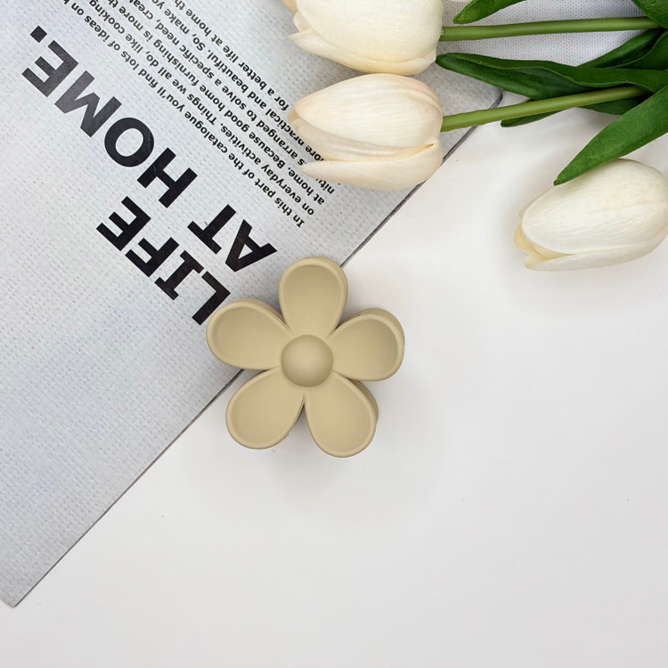 کلیپس طرح گل پنج پر گرد تناژ رنگهای نود 6cm