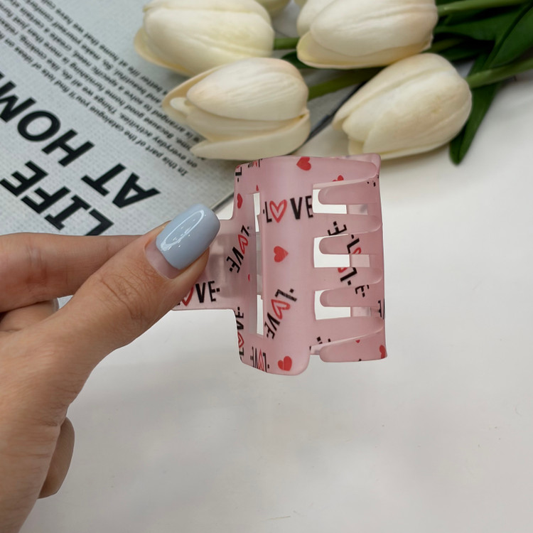 کلیپس مستطیل توخالی یخی مات طرح love عشق 5cm