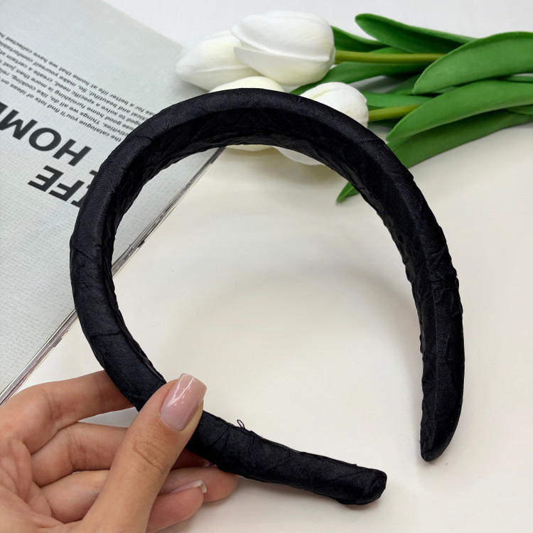تل سر پارچه ای 3cmطرح پارچه ساتن ژاکارد چروک