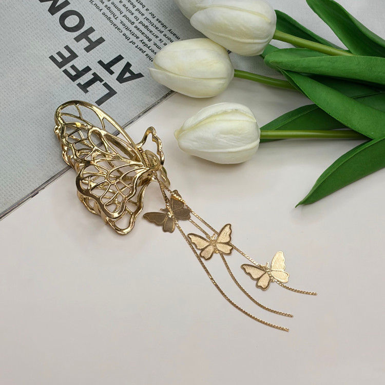 کلیپس فلزی آویزدار پروانه طرح پروانه نیمه رنگ براق7cm