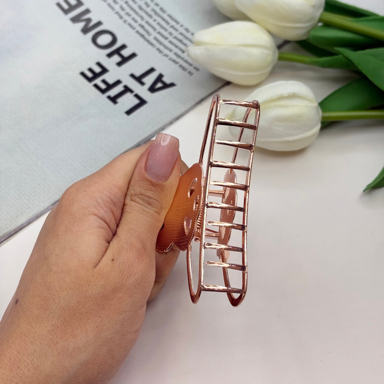 کلیپس فلزی طرح پاندا براق با کیفیت وارداتی سایز7.5cm