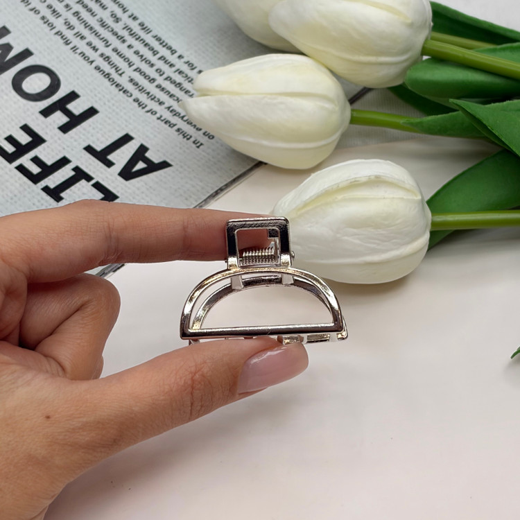 کلیپس فلزی نیم دایره براق سایز 4cm