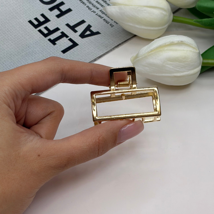 کلیپس فلزی طرح مستطیل براق سایز4cm