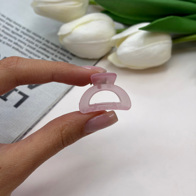 کلیپس نیم دایره یخی صورتی سایز کوچک2cm