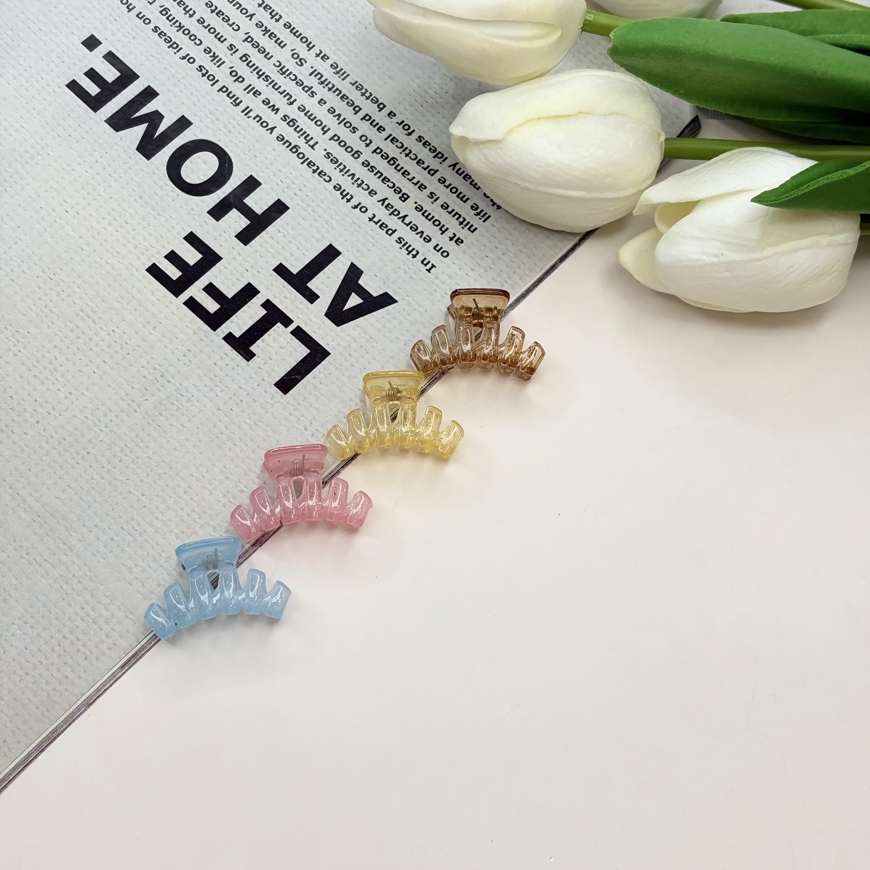 کلیپس طرح کروسان شفاف شیشه ای سایز کوچک 2cm