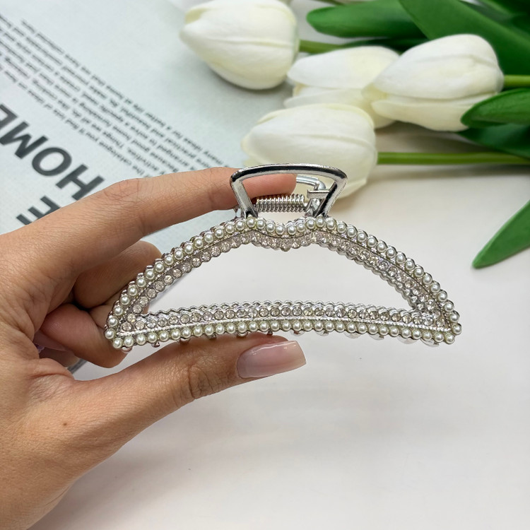 کلیپس فلزی نیم دایره فول نگین و مروارید رنگ نقره ای سایز9.5CM