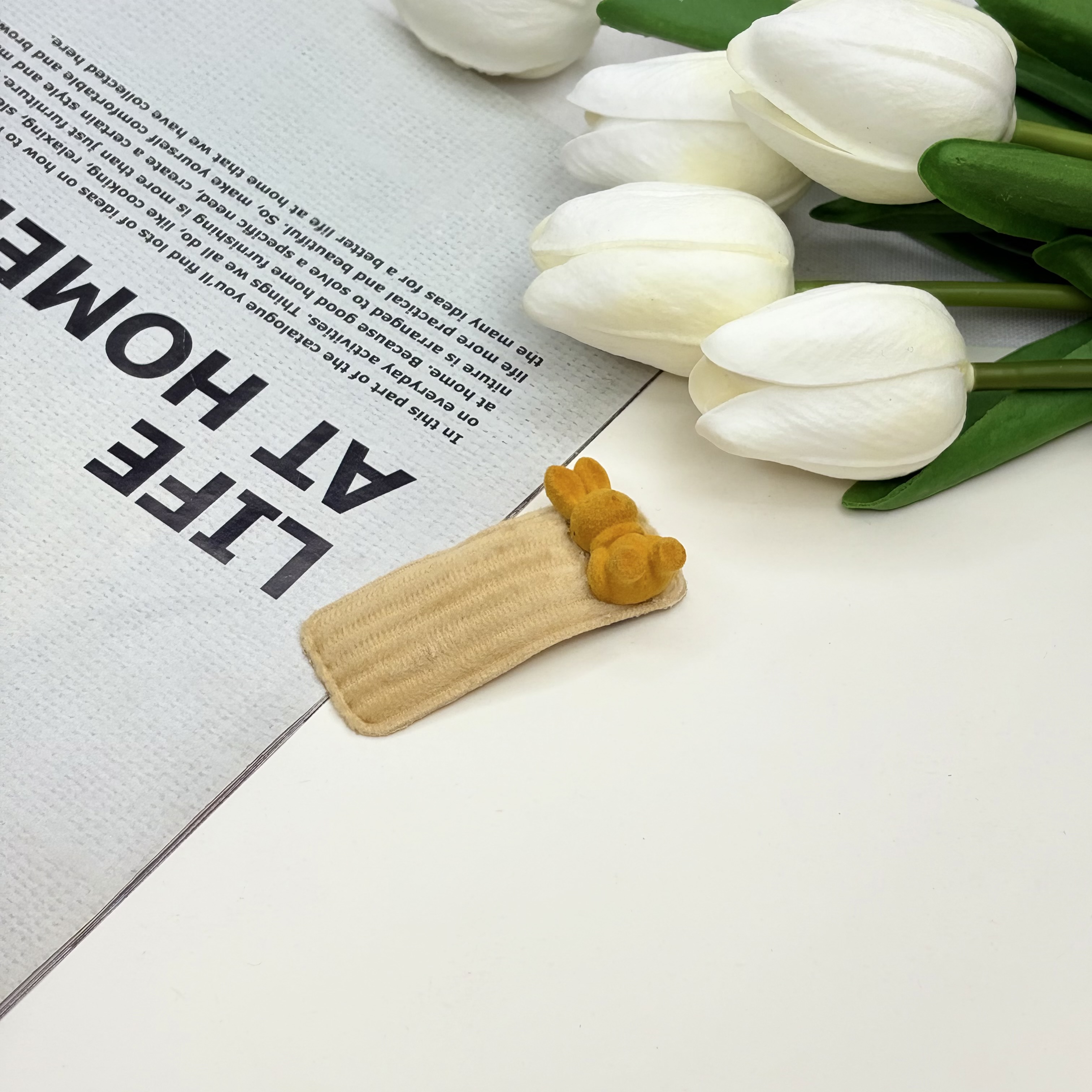 گیره مو تق تقی طرح خرگوش مستطیل نخودی