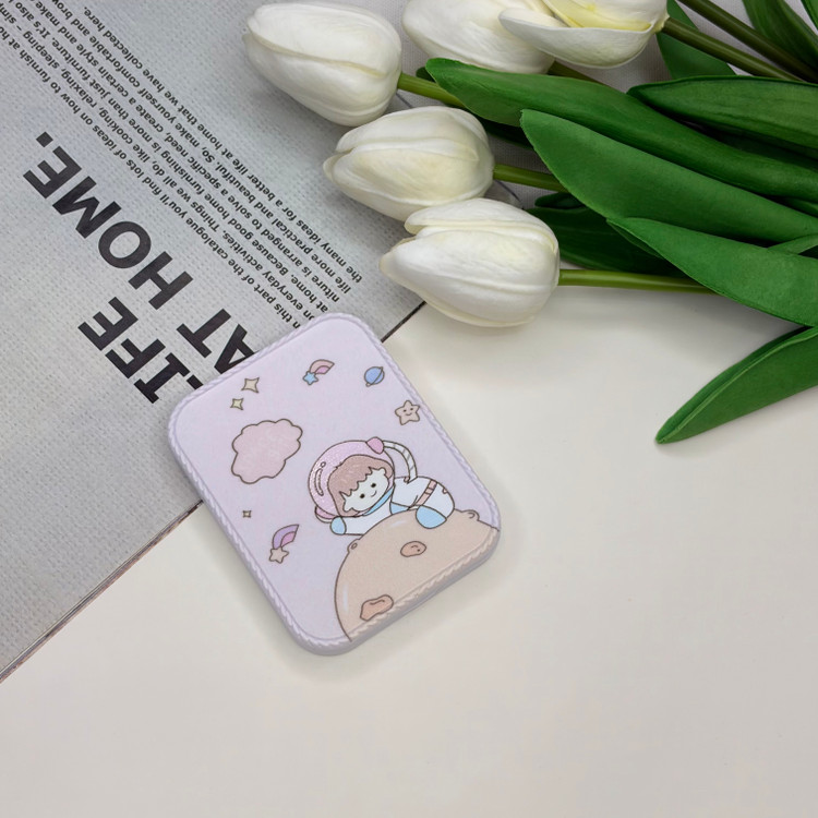 آینه جیبی و شانه طرح فضانورد مستطیل8cm در 6cm