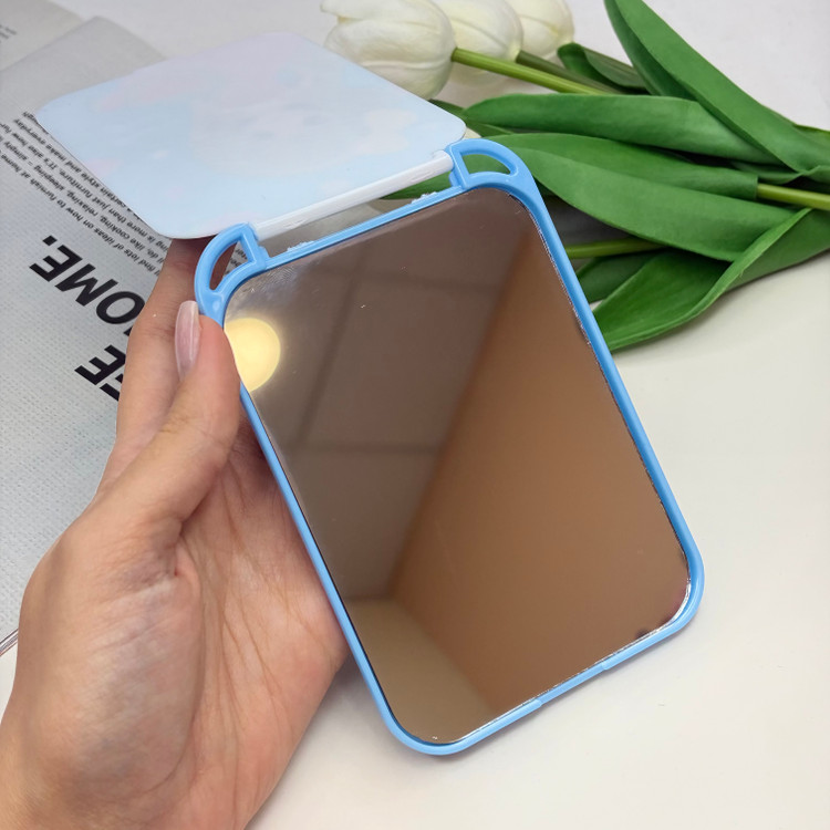 آینه جیبی دوطرفه طرح دخترونه مستطیل13cm در7cm