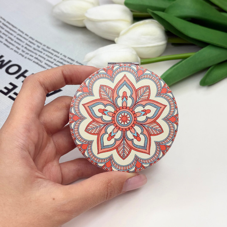 آینه جیبی دوطرفه طرح کاشی چرم دایره ای 7cm