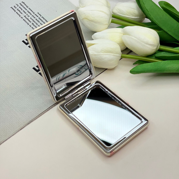 آینه جیبی دوطرفه مستطیلی چرم 8.5cm در 6cm