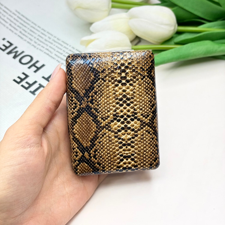 آینه جیبی دوطرفه مستطیلی طرح پوست مار چرم 8.5cm در 6cm