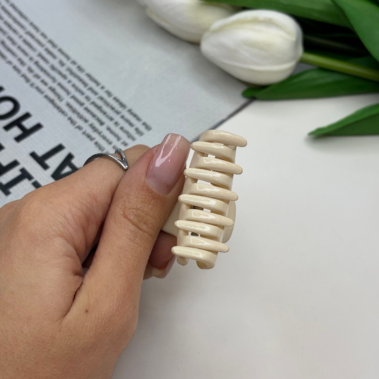 کلیپس مو طرح نیم دایره براق سایز کوچک 4cm