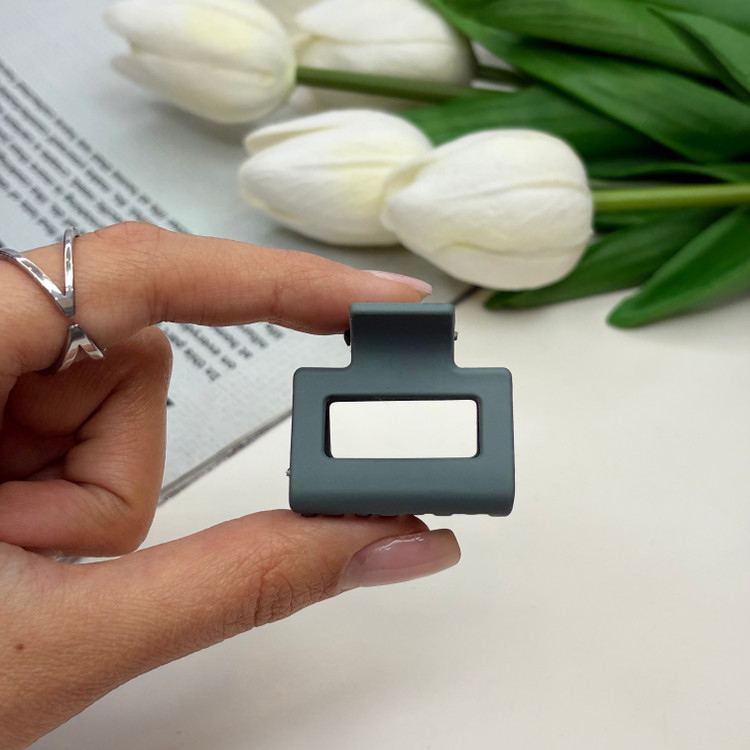 کلیپس طرح مستطیل رنگ مات سایز کوچک 3.5cm