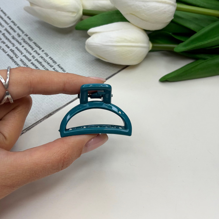 کلیپس طرح نیم دایره سایز کوچک رنگ براق 4cm