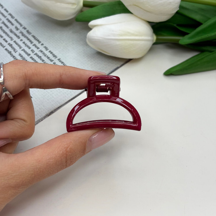 کلیپس طرح نیم دایره سایز کوچک رنگ براق 4cm