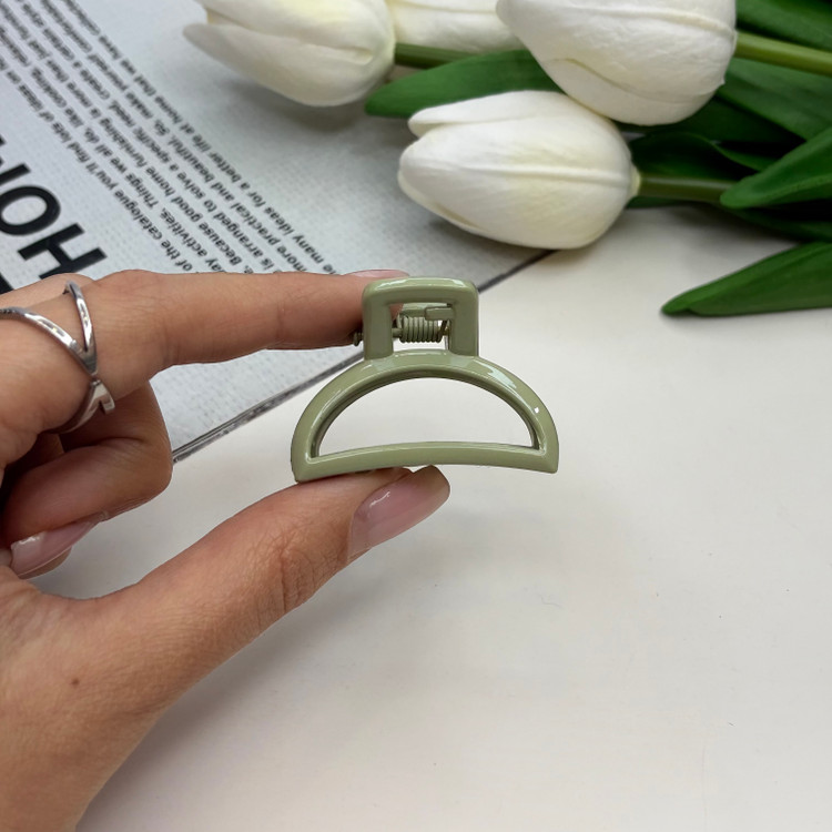 کلیپس طرح نیم دایره سایز کوچک رنگ براق 4cm