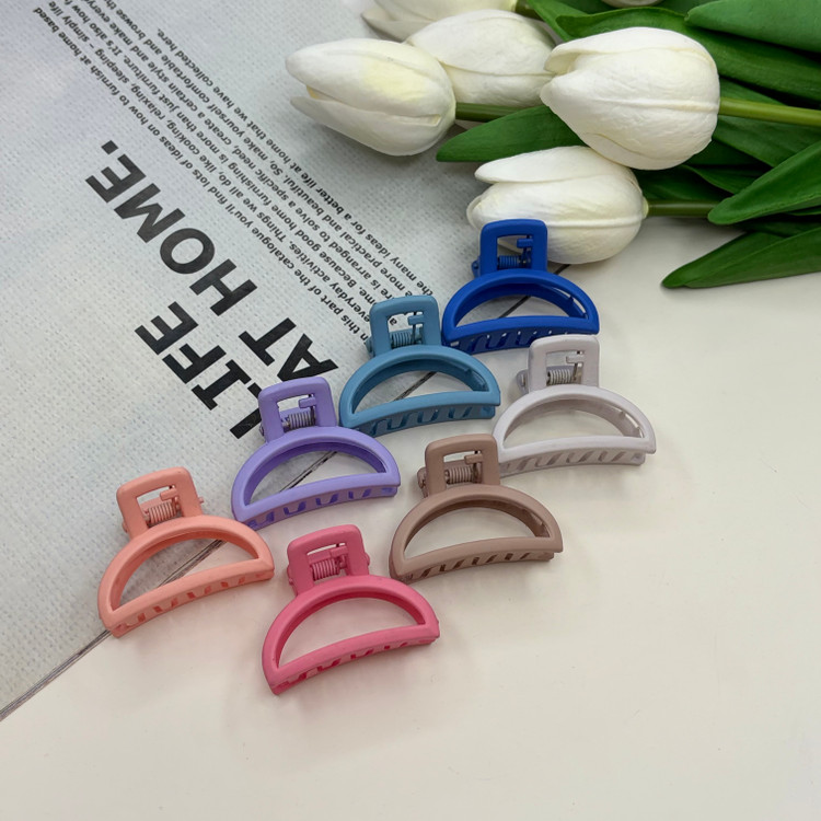 کلیپس طرح نیم دایره سایز کوچک رنگ مات 3cm