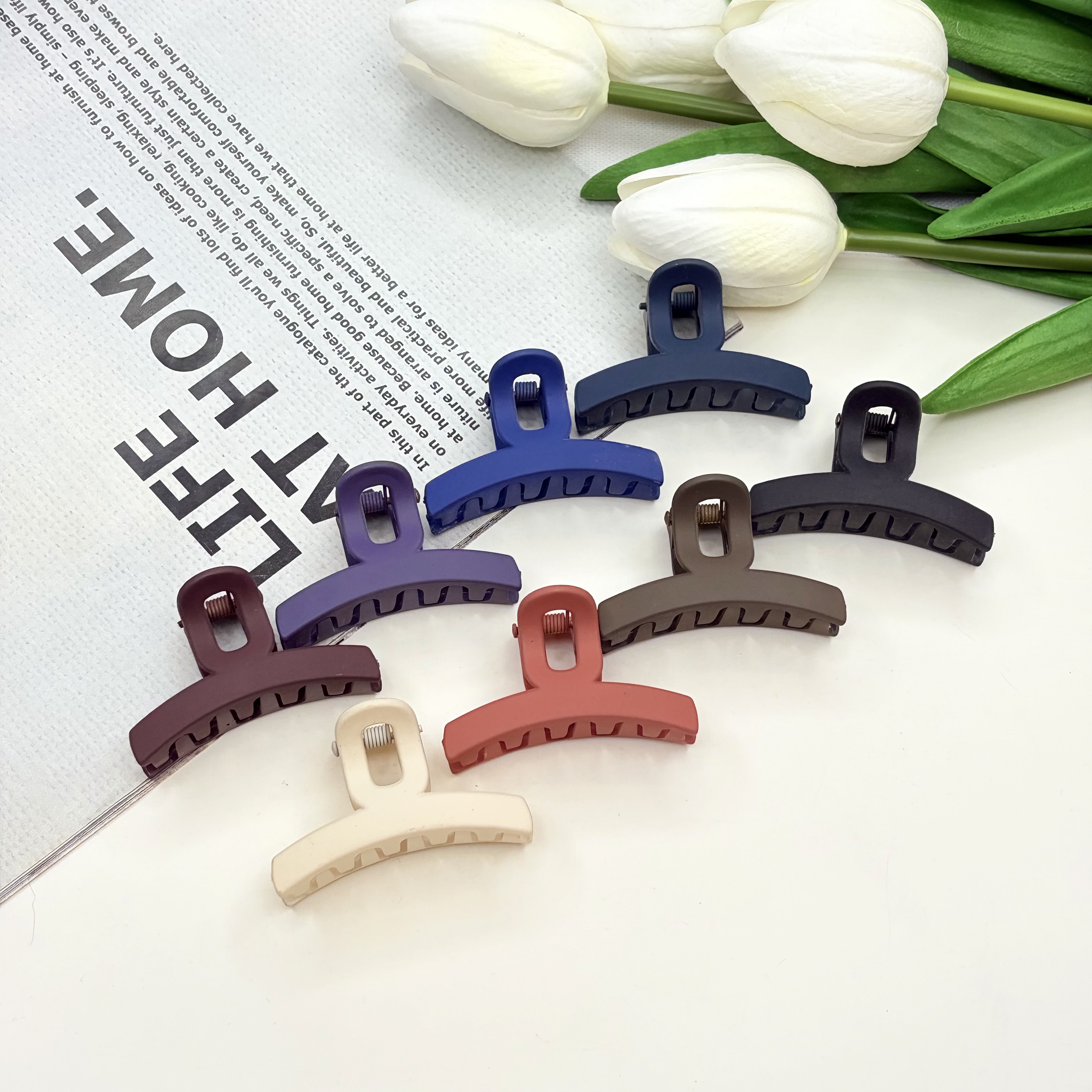 کلیپس طرح پاپیون سایز کوچک رنگ مات 4cm