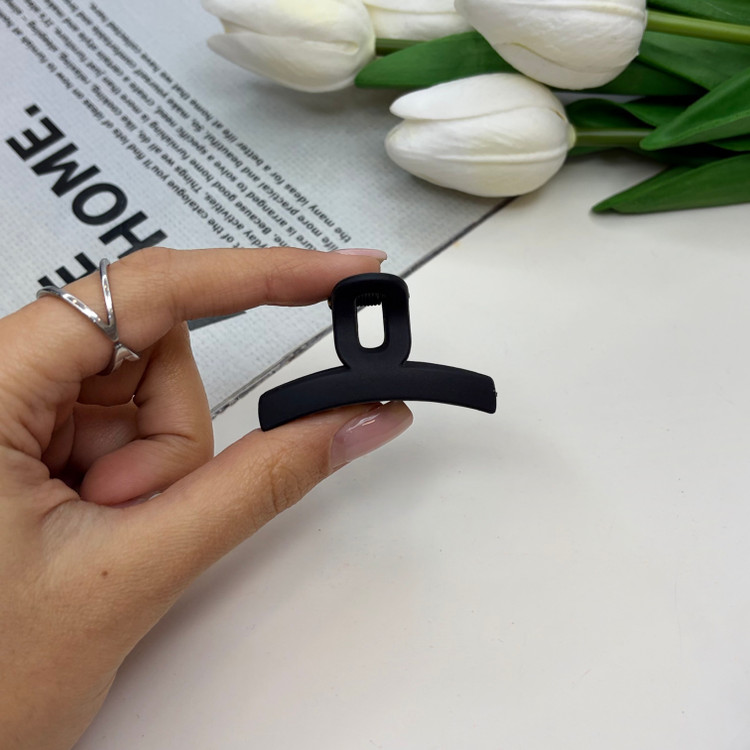 کلیپس طرح پاپیون سایز کوچک رنگ مات 4cm