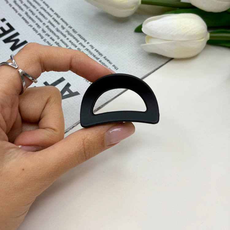 کلیپس طرح نیم دایره سایز کوچک رنگ مات3.5cm