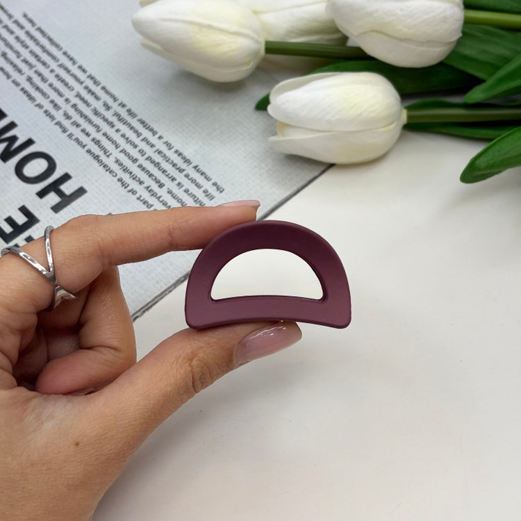 کلیپس طرح نیم دایره سایز کوچک رنگ مات3.5cm