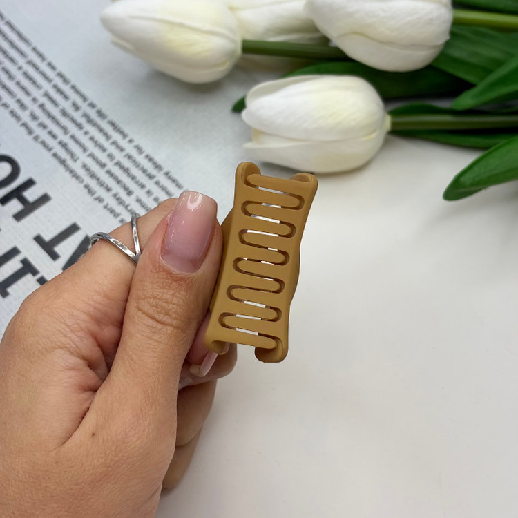 کلیپس طرح نیم دایره سایز کوچک رنگ مات3.5cm