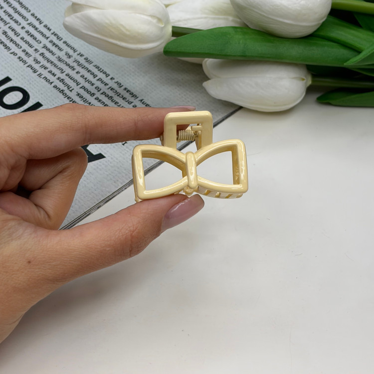 کلیپس طرح پاپیون سایز کوچک رنگ براق 4cm