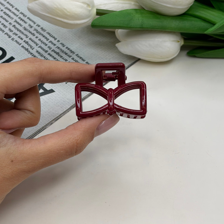 کلیپس طرح پاپیون سایز کوچک رنگ براق 4cm
