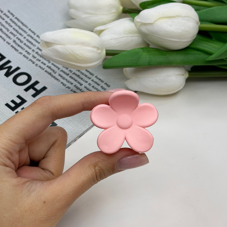 کلیپس طرح گل سایز کوچک رنگی رنگی مات 3cm