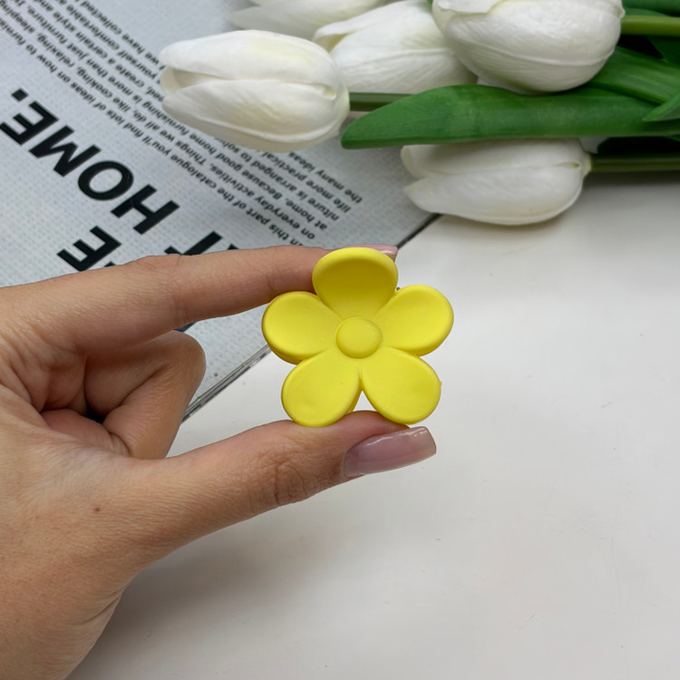 کلیپس طرح گل سایز کوچک رنگی رنگی مات 3cm