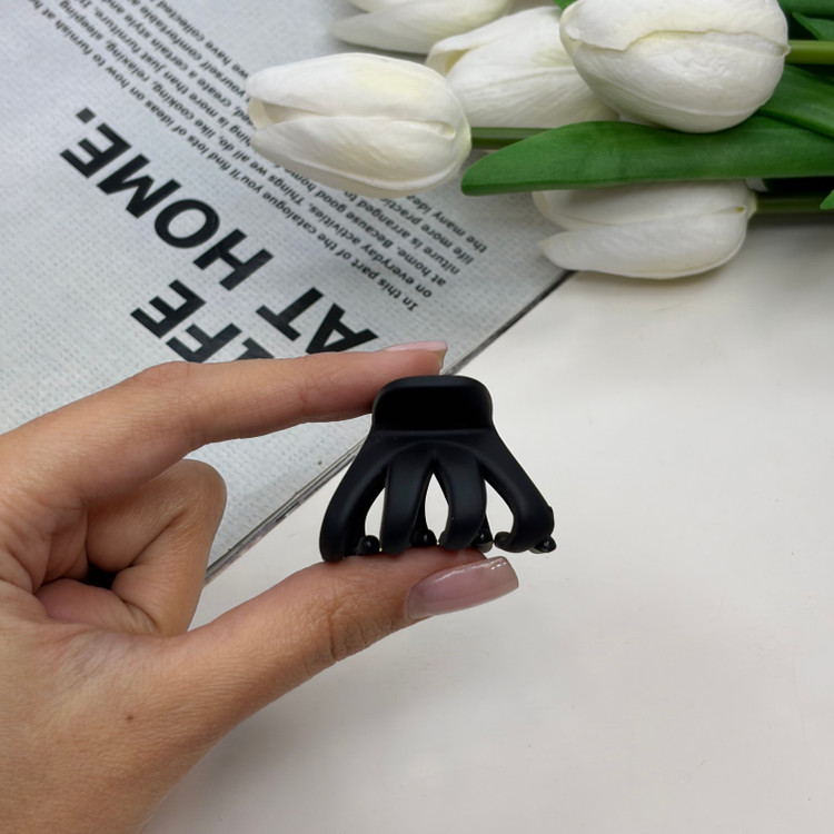 کلیپس مدل چنگکی سایز کوچک خرچنگی رنگ مات 3cm