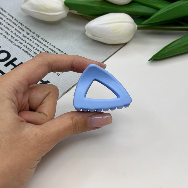 کلیپس مدل مثلثی سایز کوچک تنوع رنگی مات 4cm