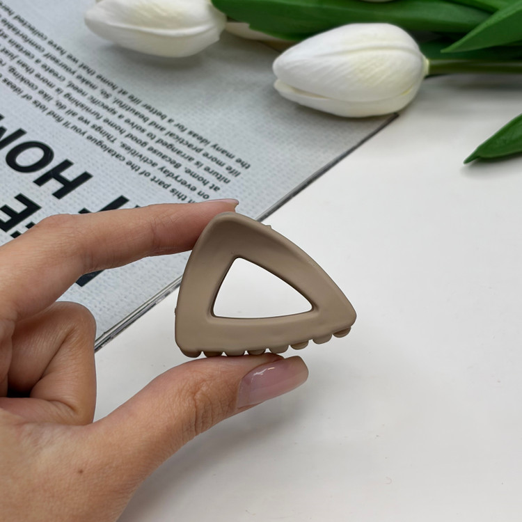 کلیپس مدل مثلثی سایز کوچک تنوع رنگی مات 4cm