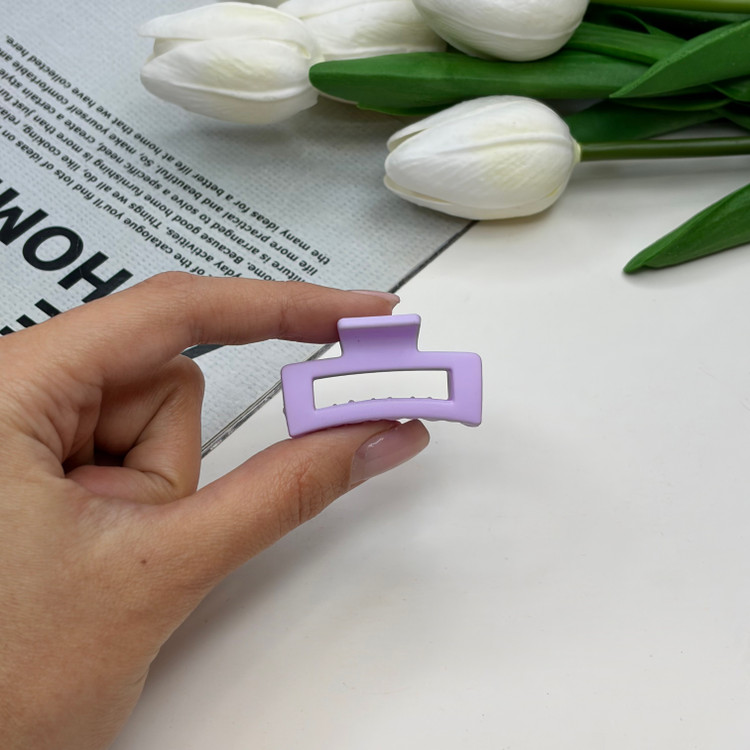 کلیپس مدل مستطیل خم سایز کوچک رنگ مات4.5cm