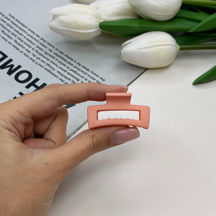 کلیپس مدل مستطیل خم سایز کوچک رنگ مات4.5cm