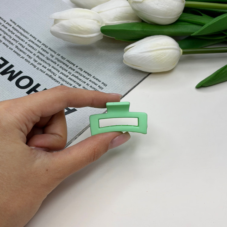 کلیپس مدل مستطیل خم سایز کوچک رنگ مات4.5cm