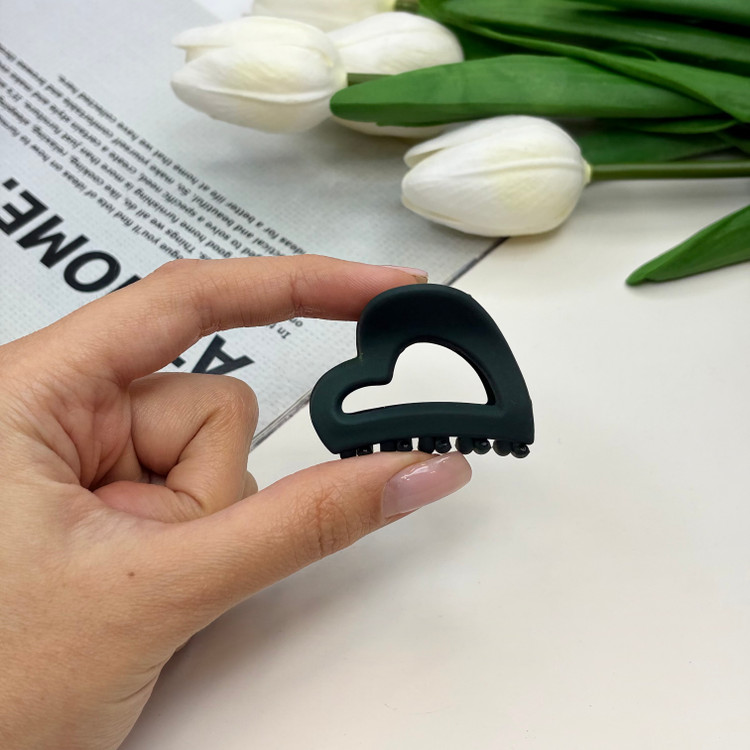 کلیپس مدل قلبی سایز کوچک رنگ مات4cm