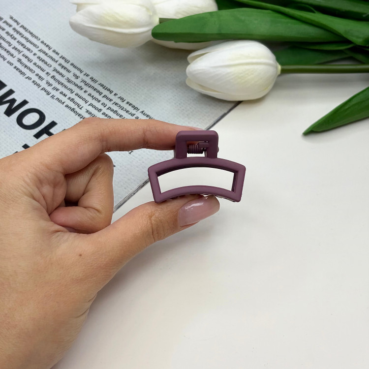 کلیپس مدل مستطیل خم سایز کوچک رنگ مات3.5cm