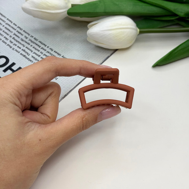 کلیپس مدل مستطیل خم سایز کوچک رنگ مات3.5cm
