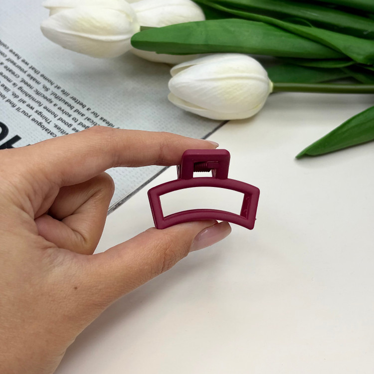کلیپس مدل مستطیل خم سایز کوچک رنگ مات3.5cm