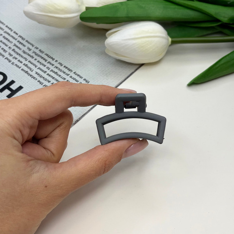 کلیپس مدل مستطیل خم سایز کوچک رنگ مات3.5cm